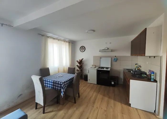 Milijic Lux 2 * 소코 반자